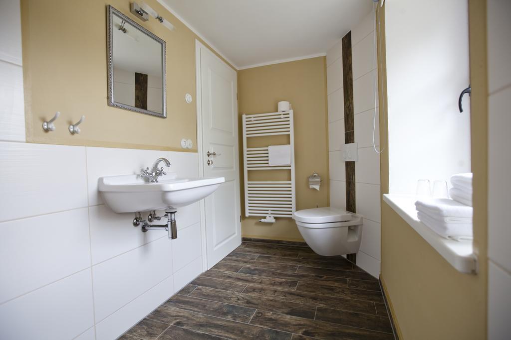 Pension Alte Schmiede Zabeltitz Kamer foto