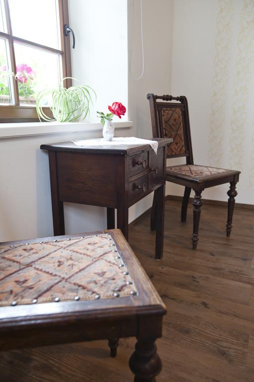 Pension Alte Schmiede Zabeltitz Kamer foto