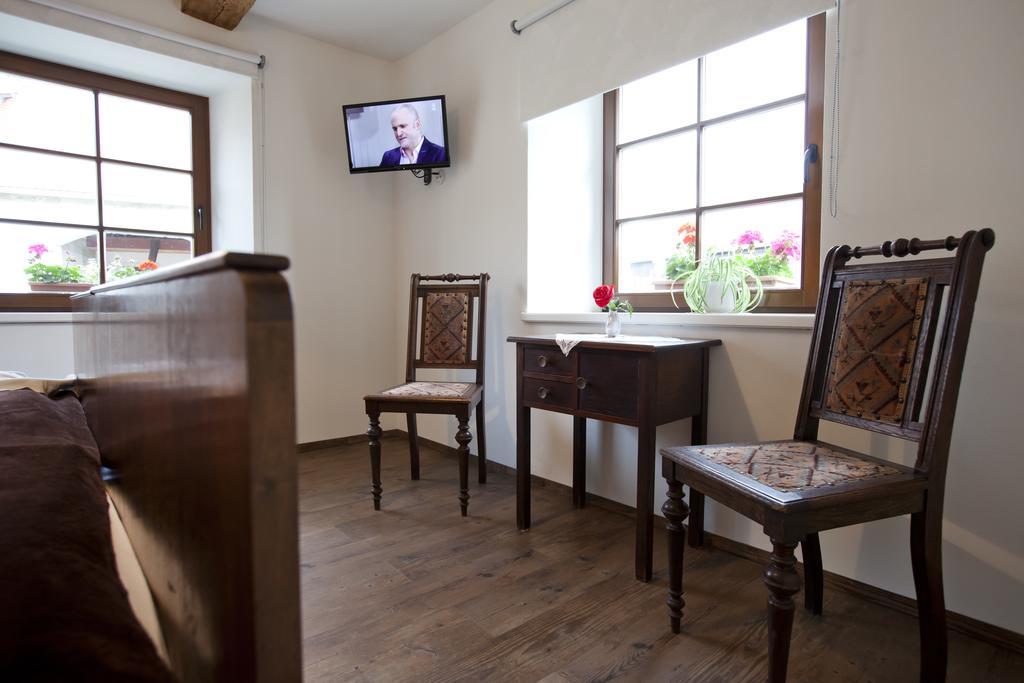 Pension Alte Schmiede Zabeltitz Kamer foto