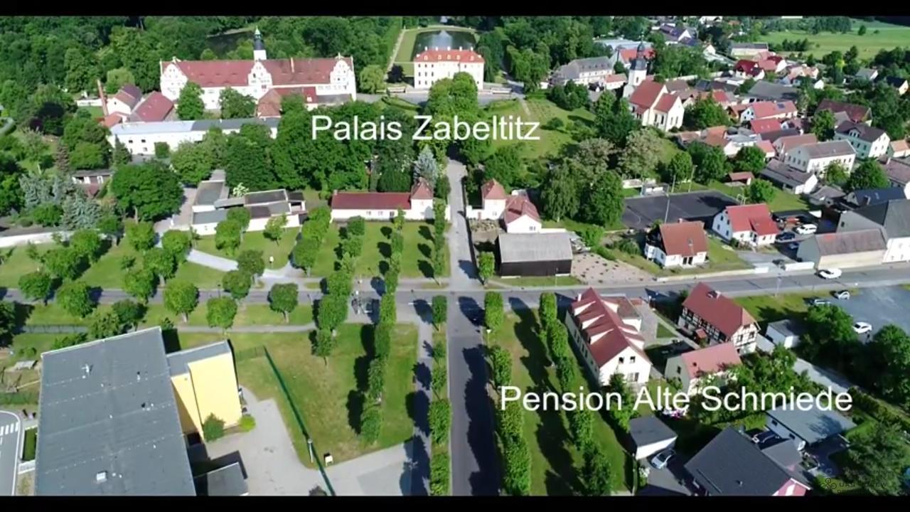 Pension Alte Schmiede Zabeltitz Buitenkant foto